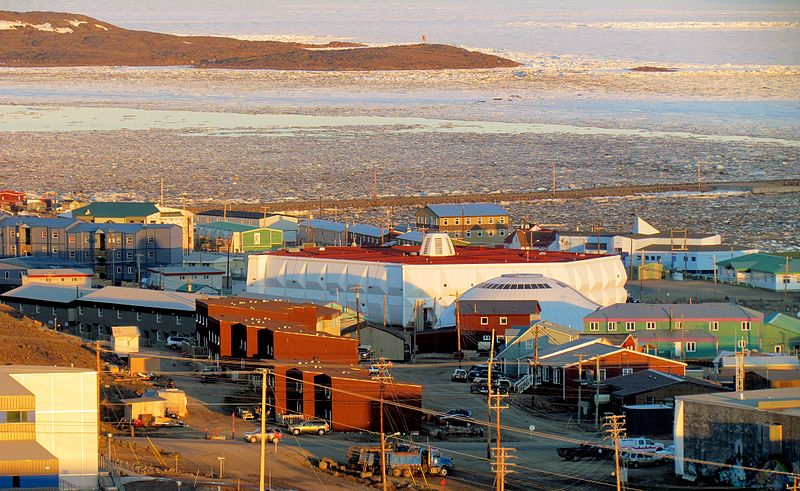 Qulliq Energy Corp et la ville d’Iqaluit signent une nouvelle entente de chauffage urbain